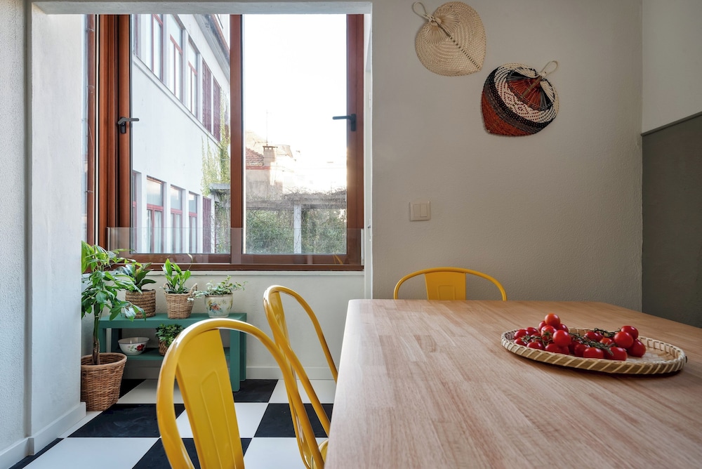 Breinr · Trendy and Spacious 3BR Family Home