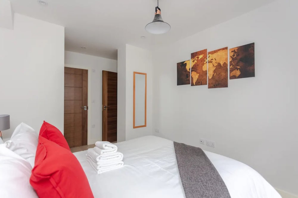 Spacious and Modern Apartment in Pimlico
