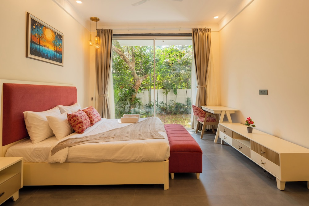 ELIVAAS Laguna Camellia | Luxe 4 BHK Villa Near Popular Beaches with Private Pool