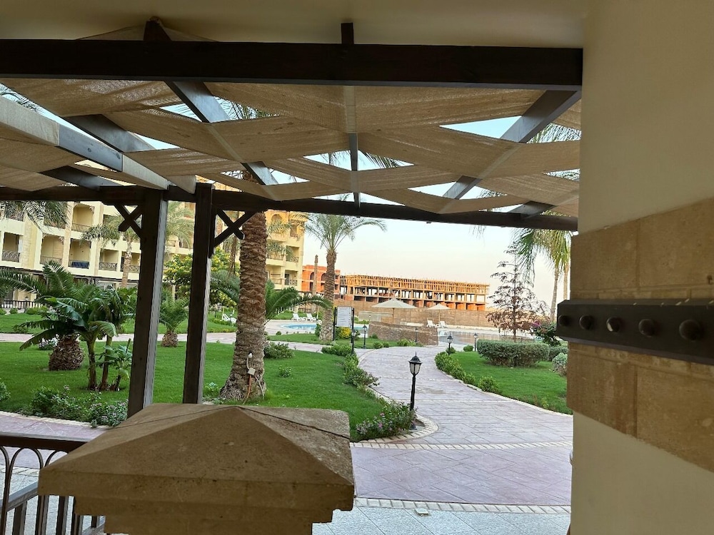 Al Saraya Sahl Hasheesh