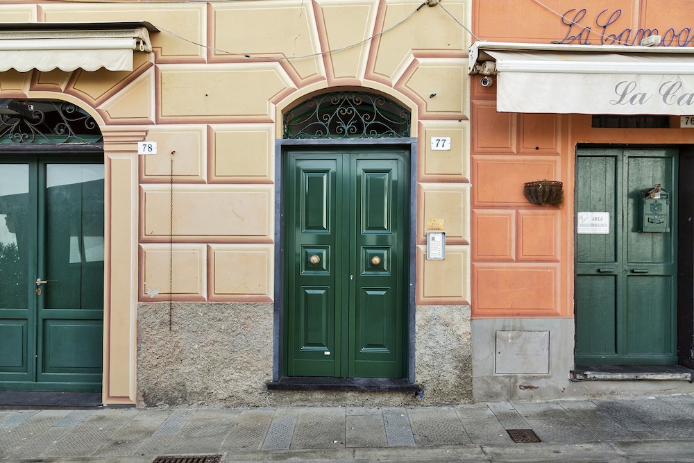 Il Mare di Camogli da un oblò photo 2