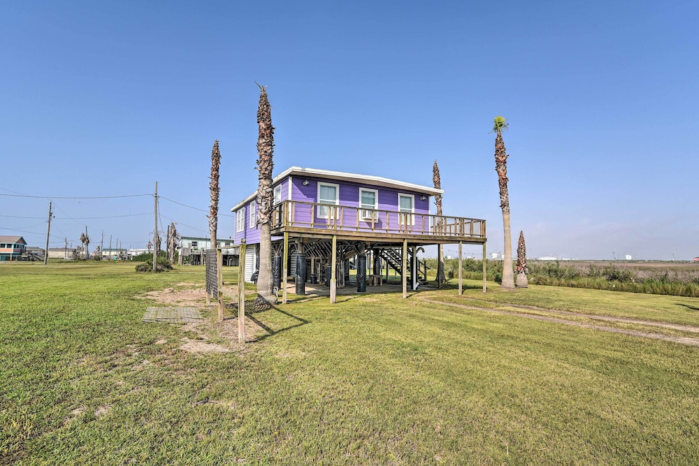 4 Blocks to Ocean: Water-view Surfside Beach Home! view 5