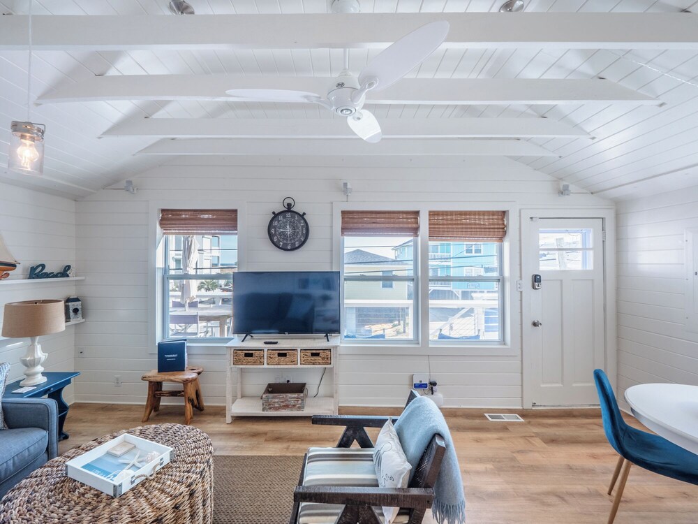 Cottage at Scotch Bonnet by Carolina Retreats