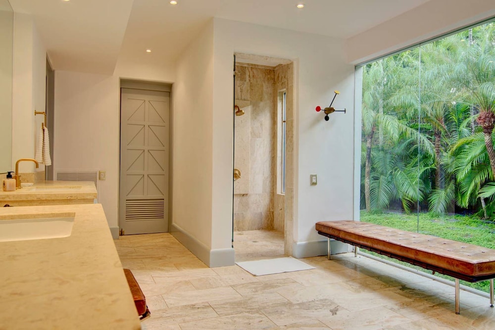 Architect s Estate w Pool Private Chef Butler