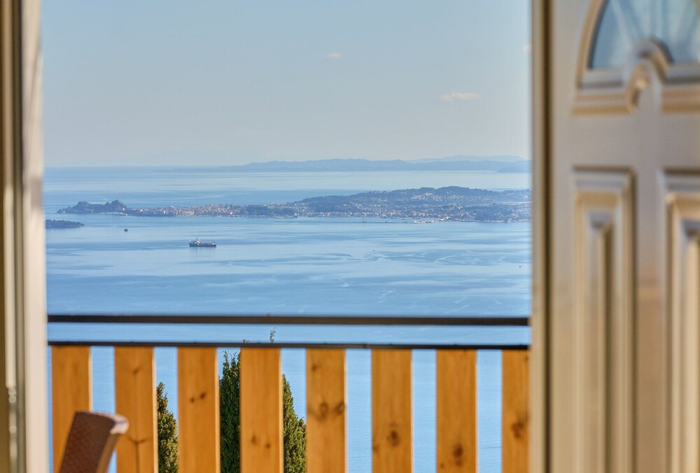 Christine's Seaview by Corfuescapes