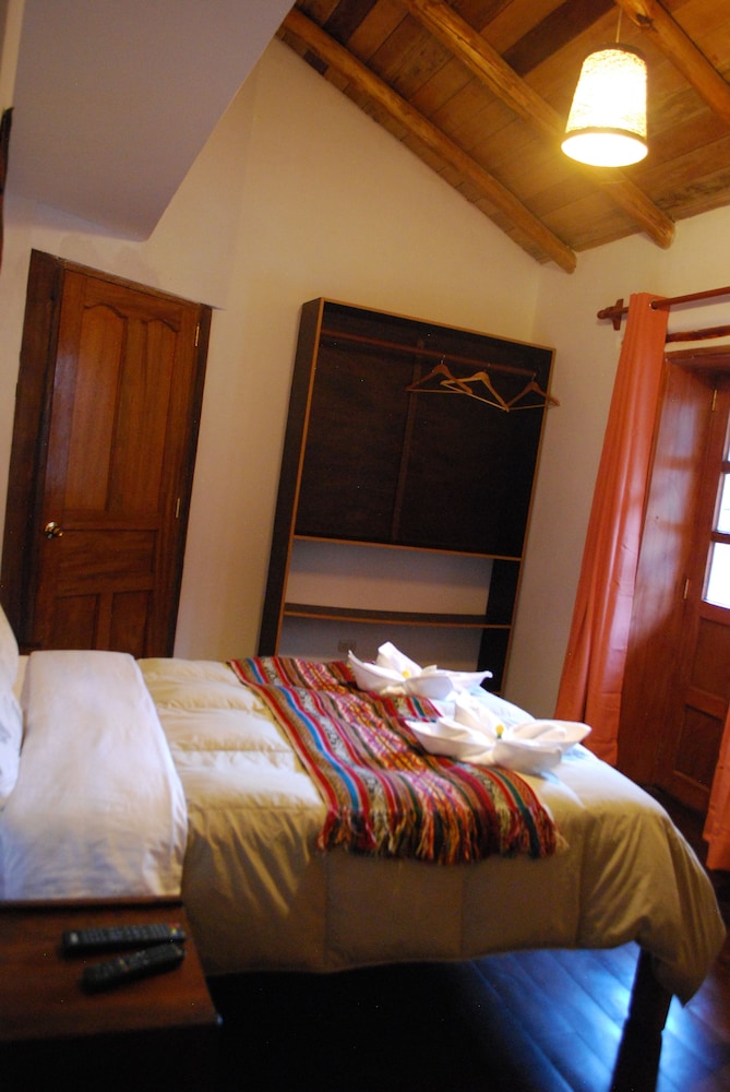 Kiswar Lodge