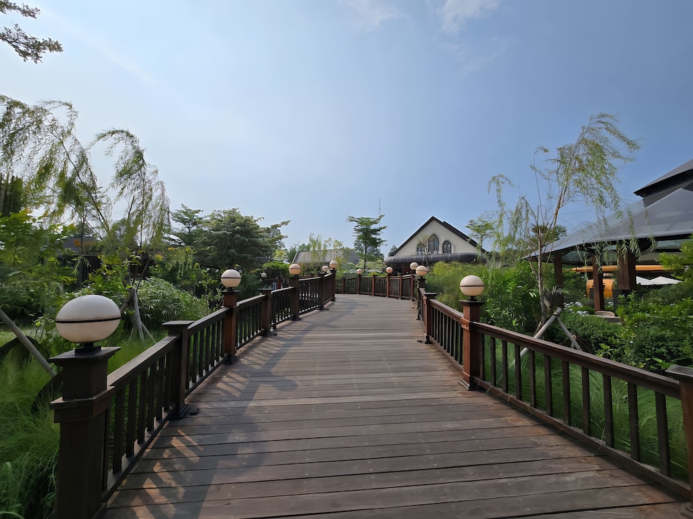 Staysanliving - Lumen PIK