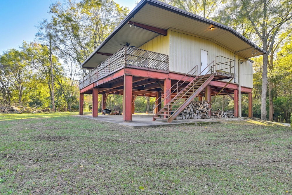 Riverfront Fishing: Home in Columbus w/ Grill