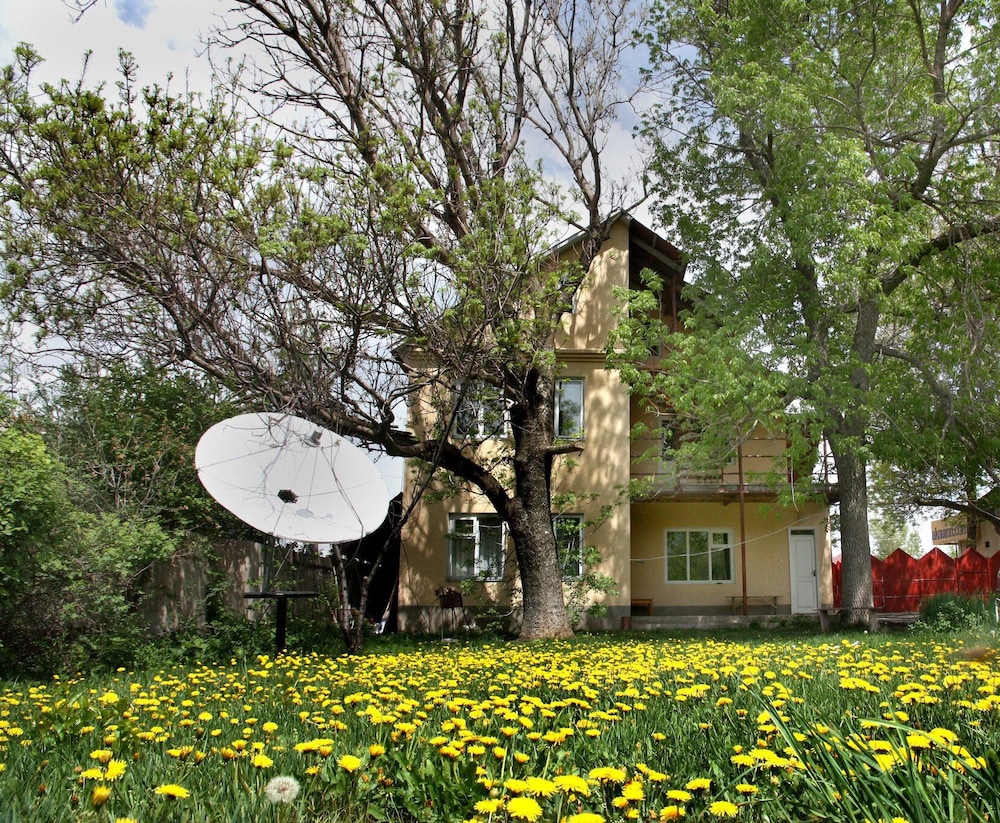 Zhenja and Lyuda's Boarding House view 3