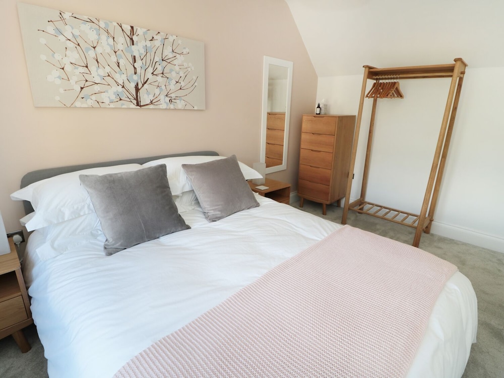 Teviot Cottage view 3