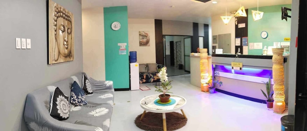 Napsule Suites Davao view 4