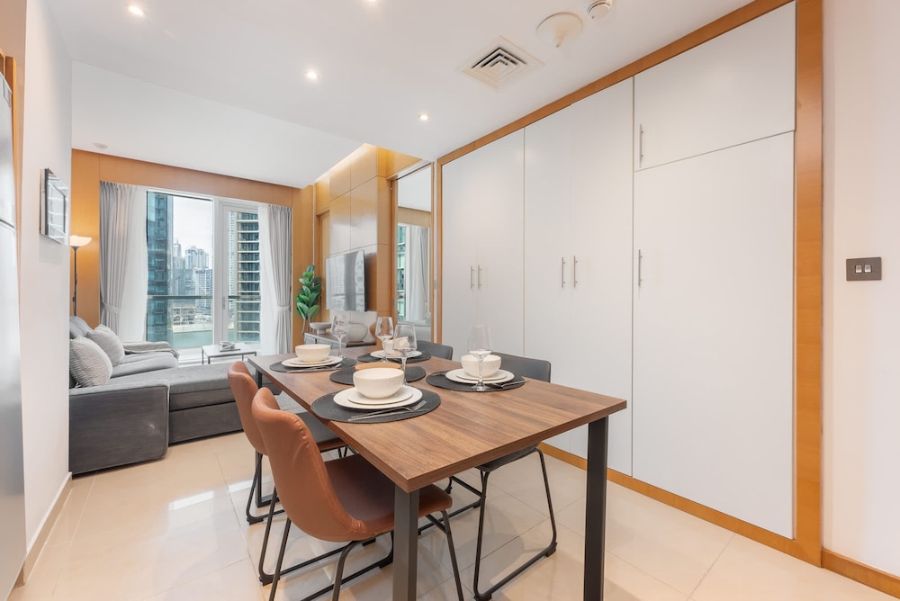 Relaxing and Cozy 1BR Apartment in Business Bay