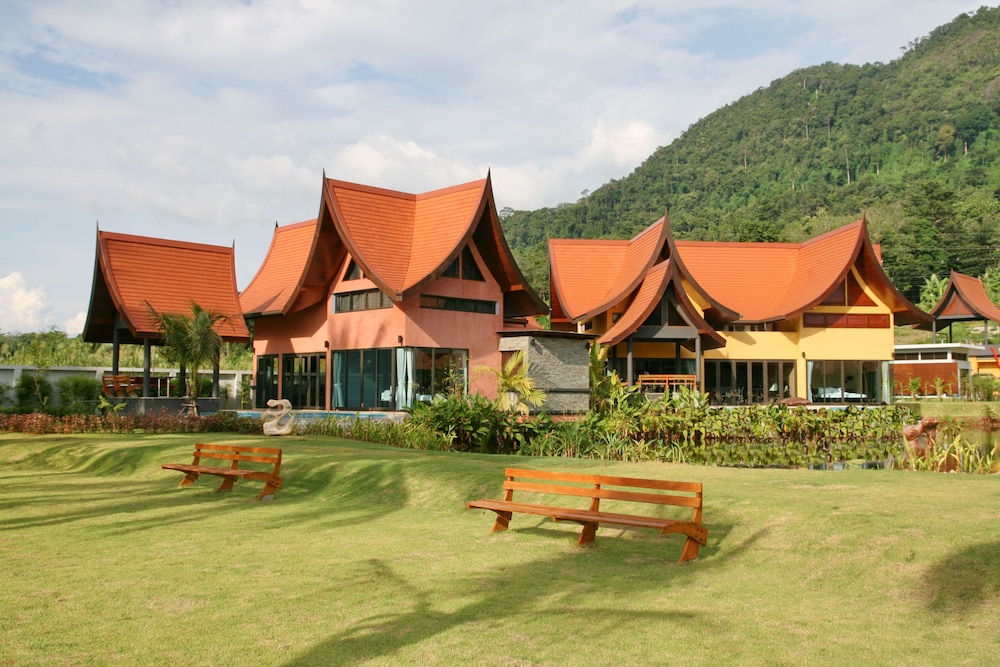 Tha Lane Bay Villa