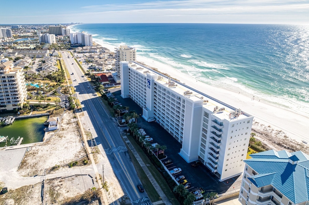 Oceania 906 3 Bedroom Condo by RedAwning