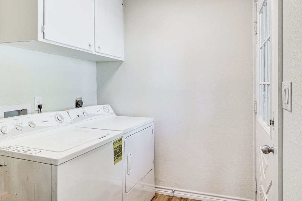 Walk to Dtwn Weatherford: Home w/ Yard!