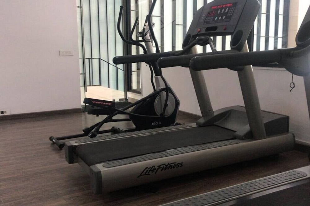 Comfy - 1BR Apt W Pool & Gym in Gemmayze