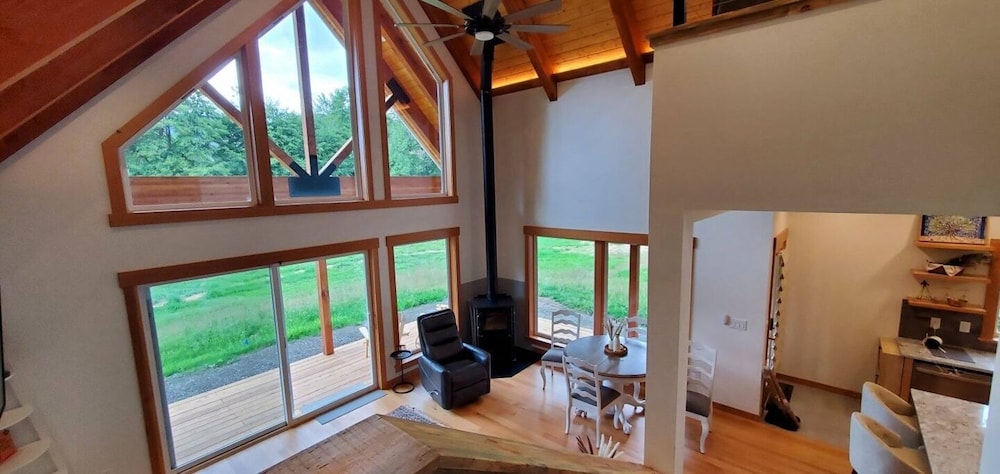 Quail Run River View Cottage