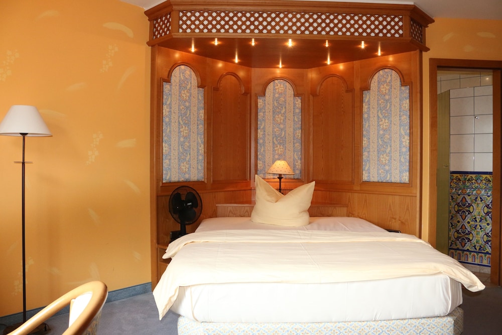 Hotel Spanischer Hof - Property Image 42