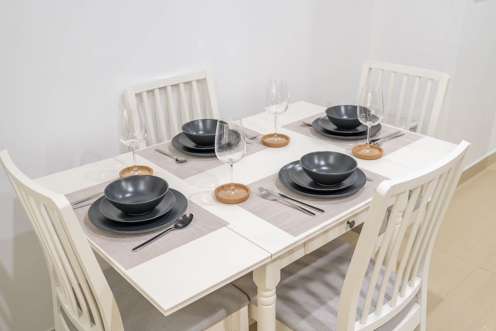 Serene Studio in Botanica JVC Perfect for Three