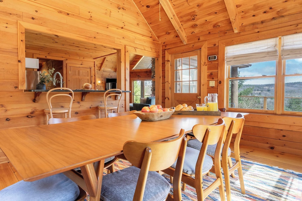 Secluded w/ Deck Views, Hot Tub, & Ping Pong Hudson in the Berks by Avantstay