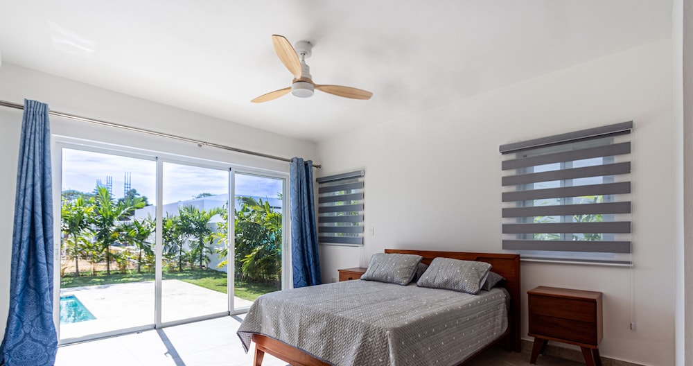 Spacious Family Suite, Ocean Village!