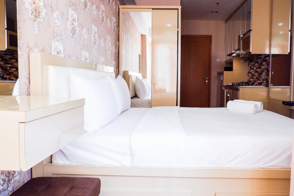 Modern Furnished Studio Room Cinere Bellevue Suites Apartment, Depok - 11