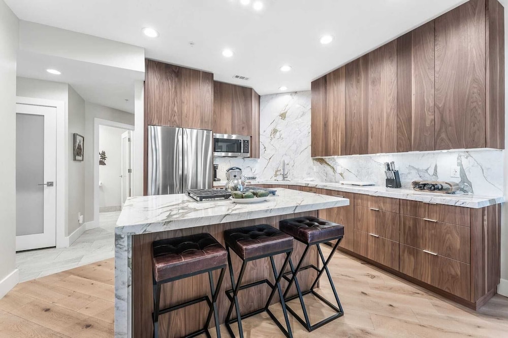 Walk to Slopes Hot Tub + Balcony + Views Mins to Main Street Deer Valley Haven by Avantstay