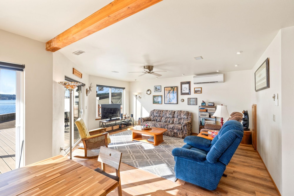Belfair Beach House in Belfair