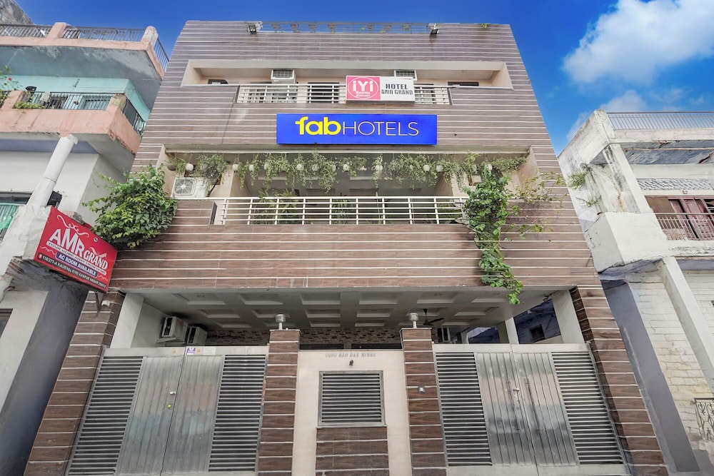 Fabhotel Amr Grand