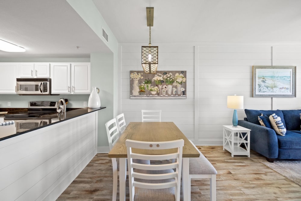Calypso Beach Resort by Panhandle Getaways