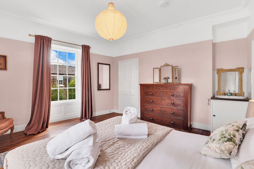 Learchild House - North East Escapes