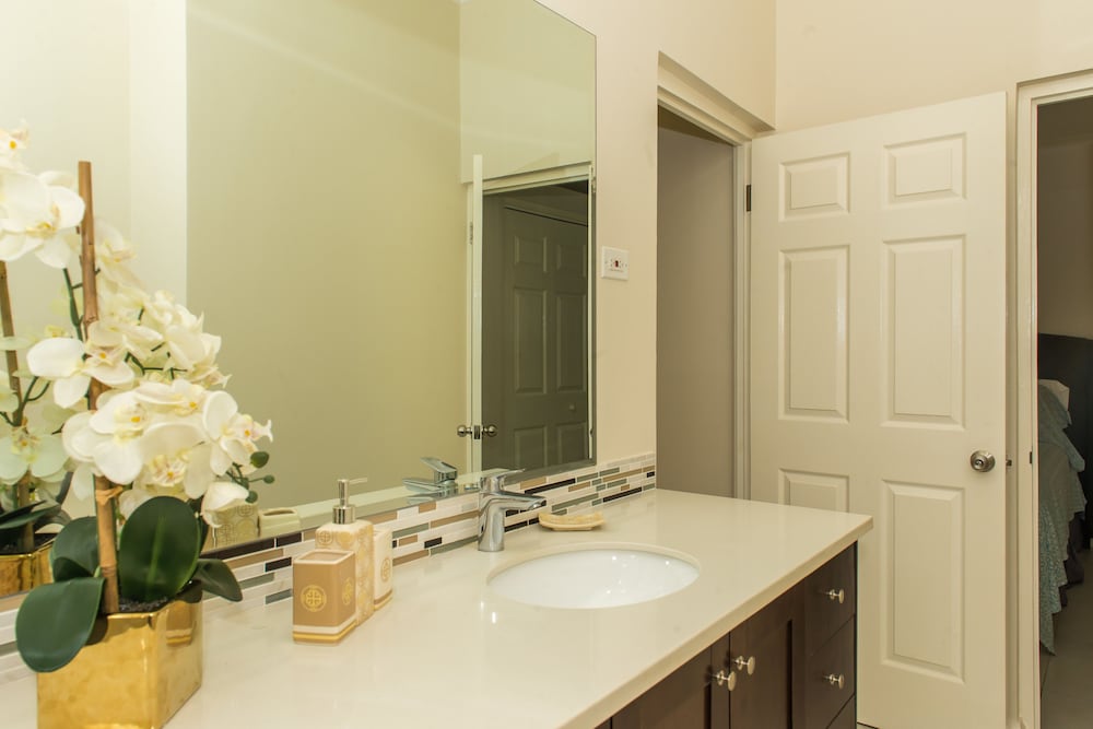City Ridge Luxury 2 Bedroom view 5