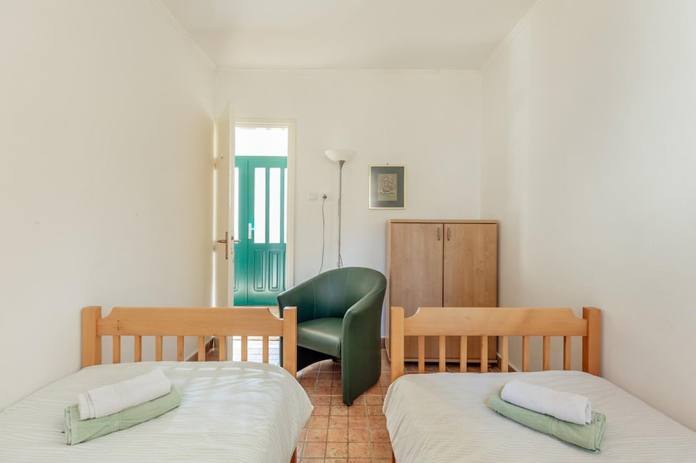Detached Villa/njivice/sleeps6/stunning Views/wifi