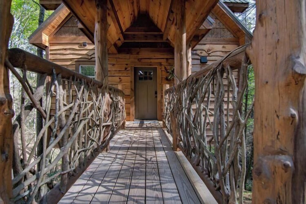 Out on a Limb Treehouse