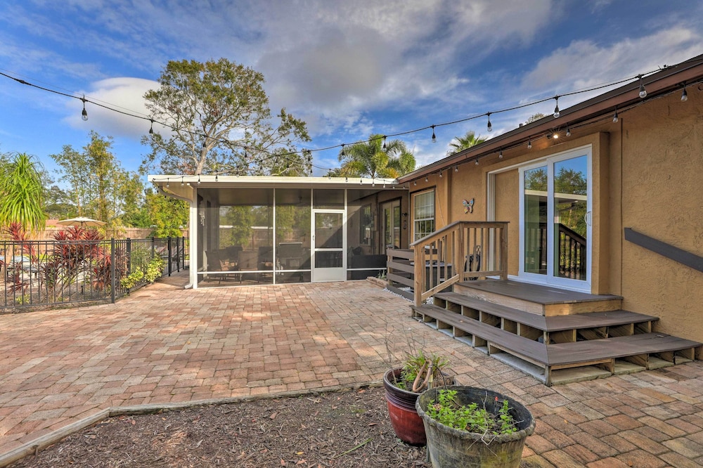 Sarasota Getaway w/ Private Pool & Backyard Oasis!