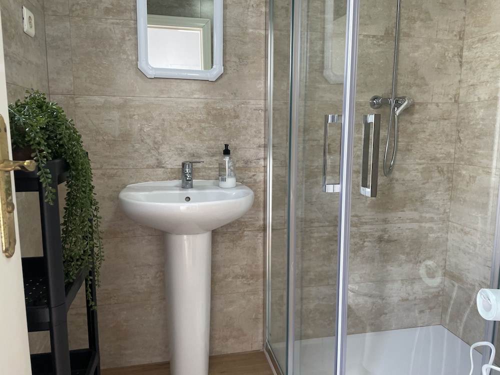 Casa Paquita con Piscina Privada en Maro By At Hom