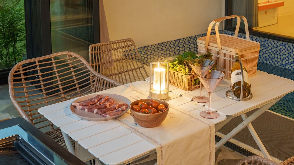 Gyeongju Rose Breeze Pool Villa Pension