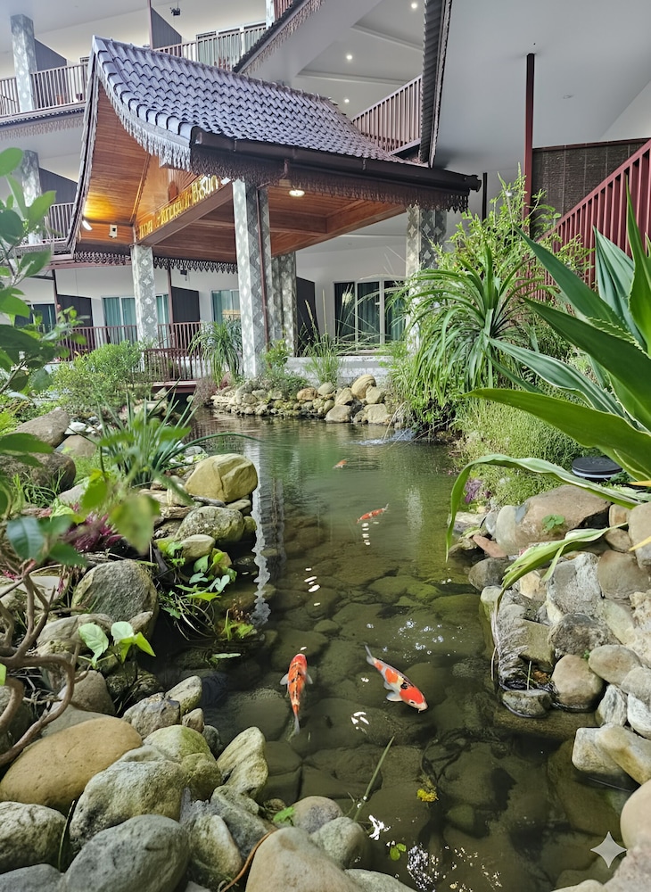 Intimate Riverside Resort