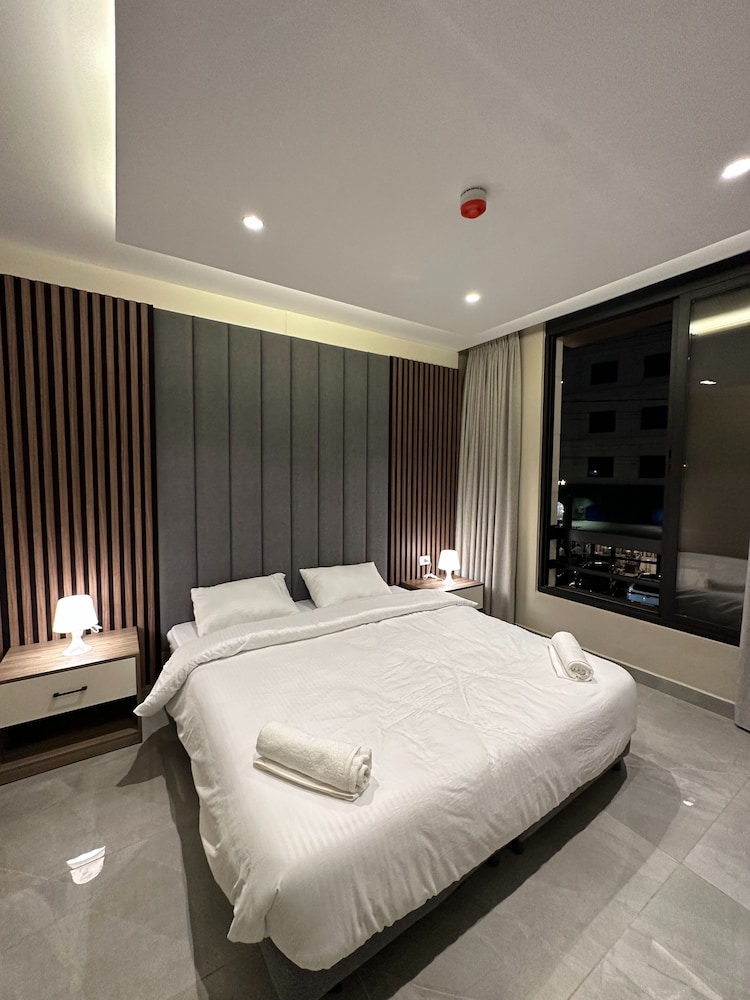 Charming Amman Apartment With Electric Heating & Free Park