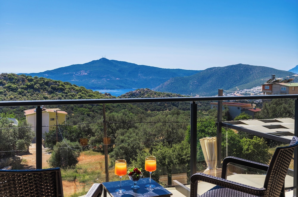 Grand Emora Villas