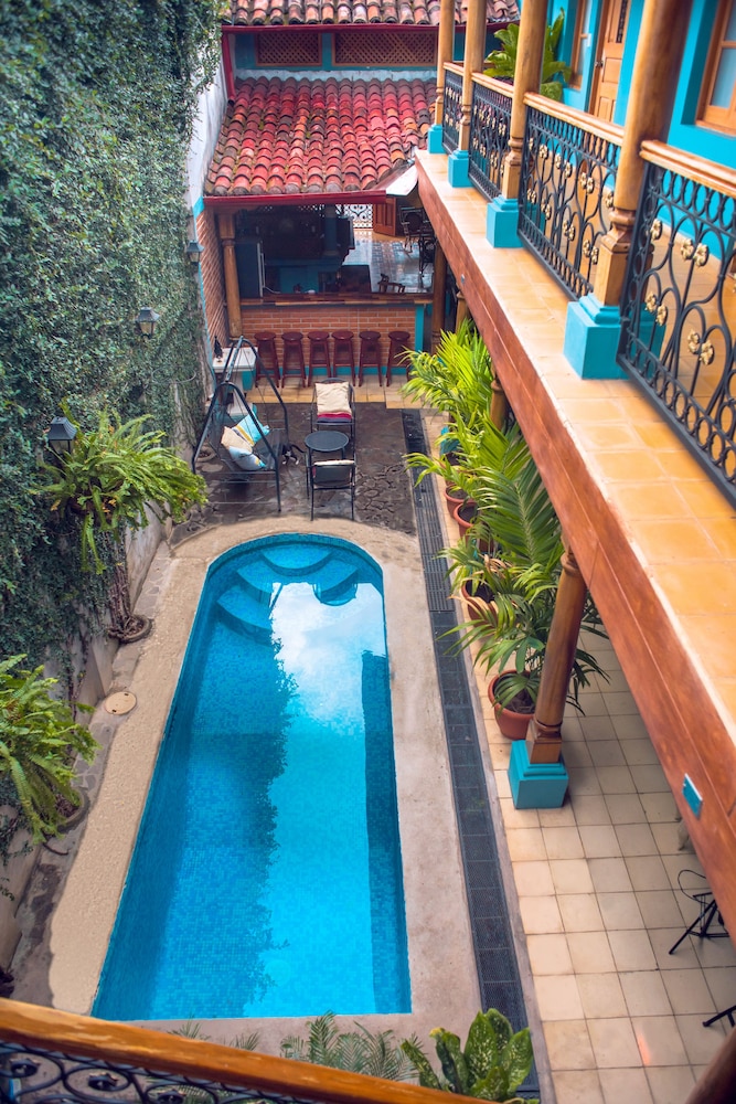 Hotel Hostal Los Octavianos Deluxe - Image 1