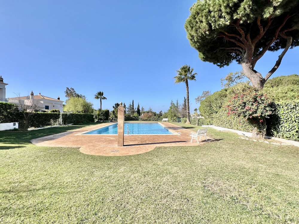 Vilamoura Deluxe Villa by Homing