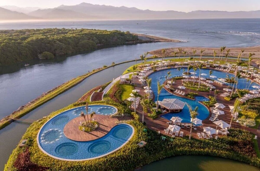 4BD Nuevo Vallarta Luxury Resort OceanV