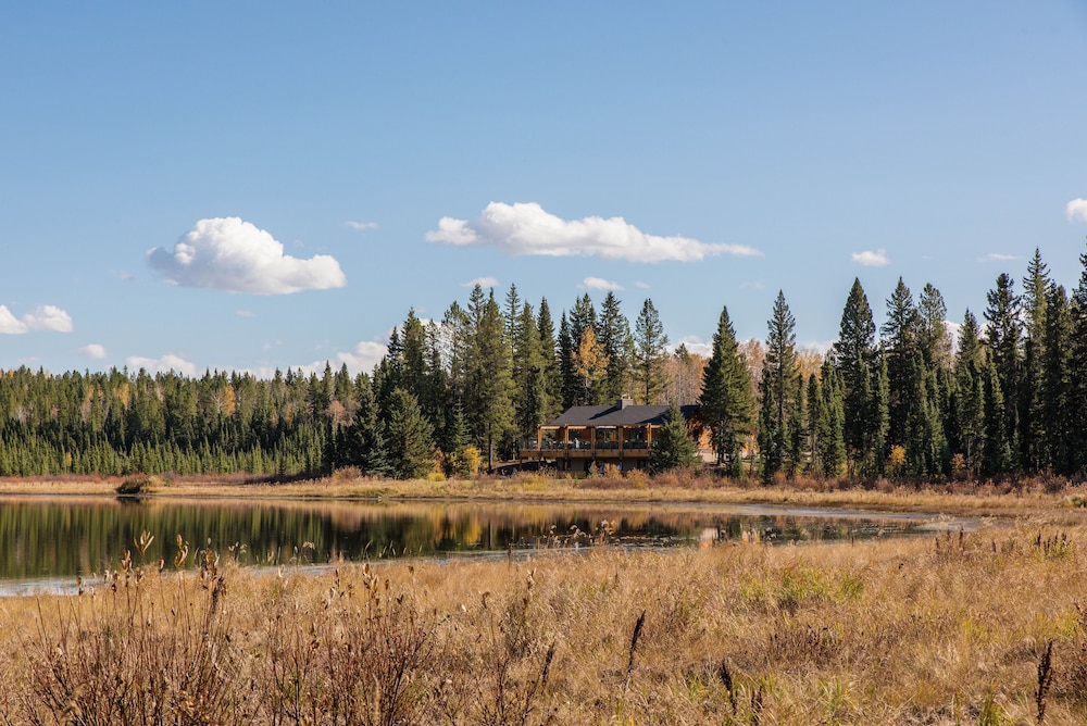 Schott’s Lake Conference & Resort