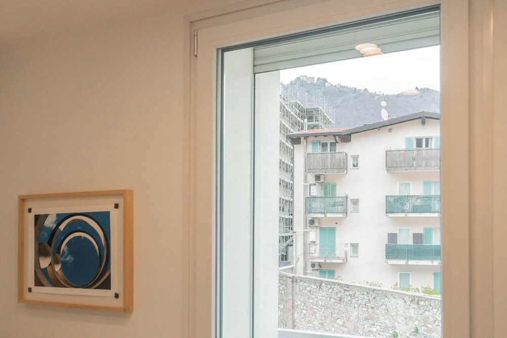 Borsieri Como Apartments with Parking by Rent all Como