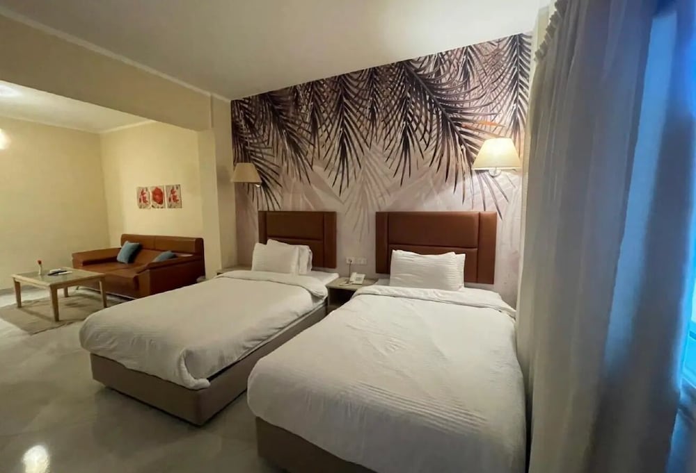 Happy Apartment Hotel