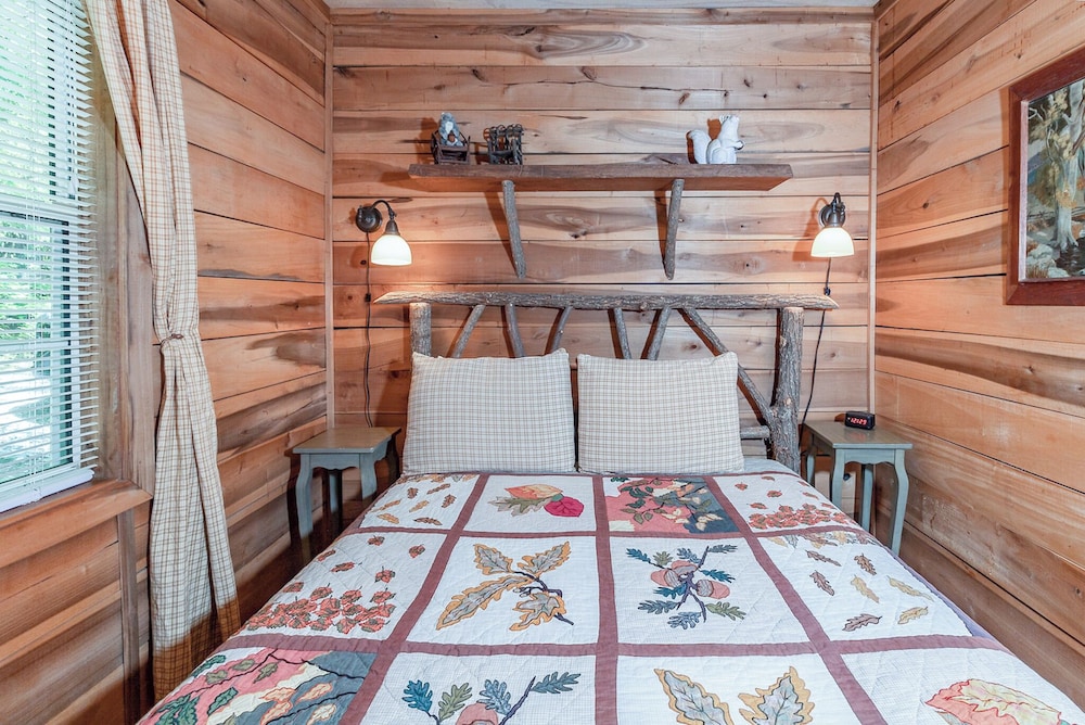 The Cabins at Seven Foxes