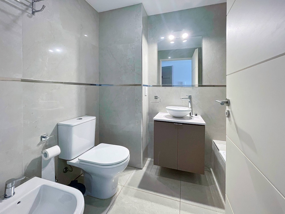 Ayres Suites Moreno