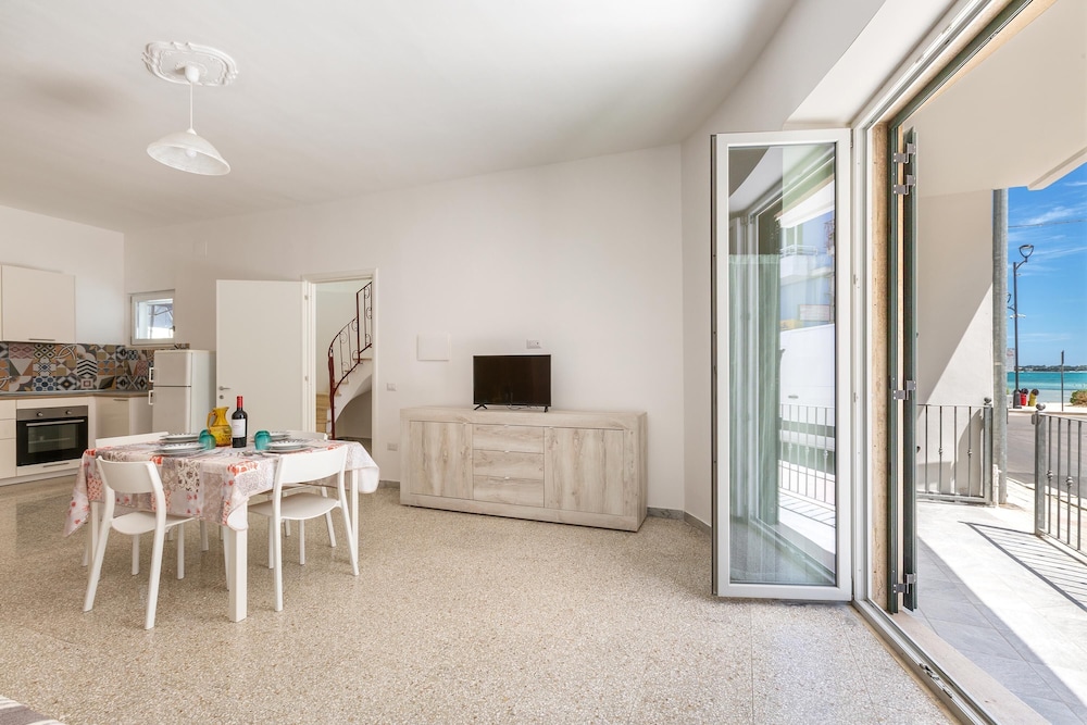 2430 Sunny Beach Apartments - Bilo Beach by Barbarhouse view 3