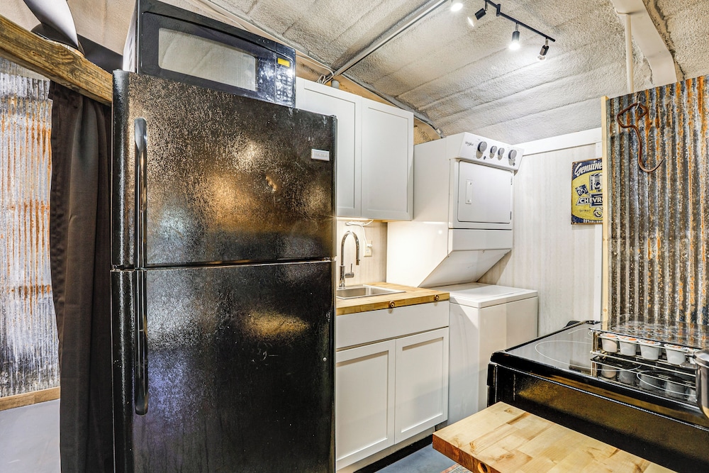 Peaceful Cabin Retreat Near Prairie Band Casino